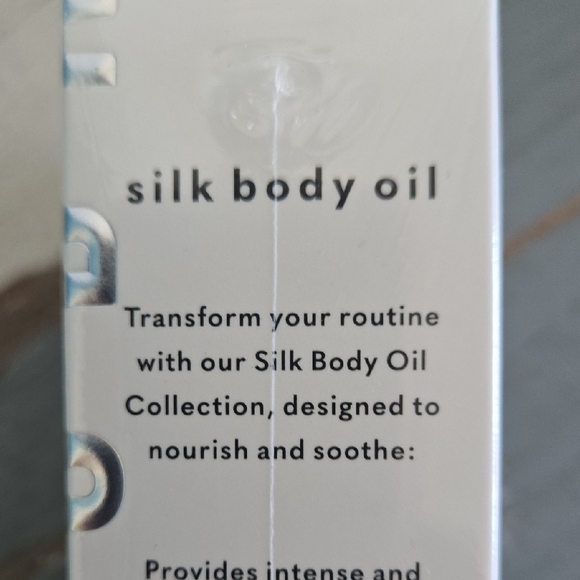GODA Silk Body Oil - Picture 4 of 6